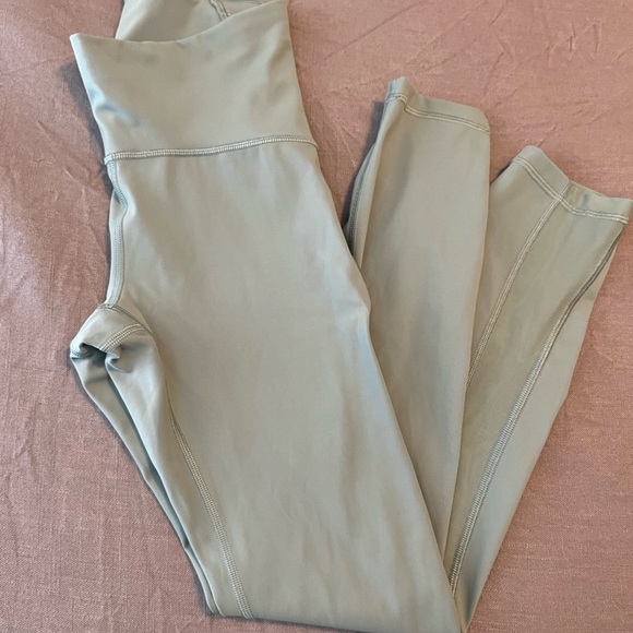SOLD Lululemon Train Times 7/8 Celadon - Picture 3 of 5